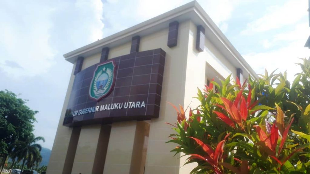 Petugas Kebersihan Kantor Gubernur Maluku Utara Belum Gajian Sejak