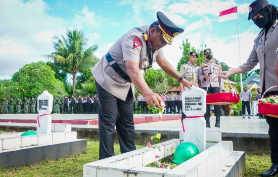 Kapolda Maluku Utara Pimpin Ziarah ke Makam Pahlawan