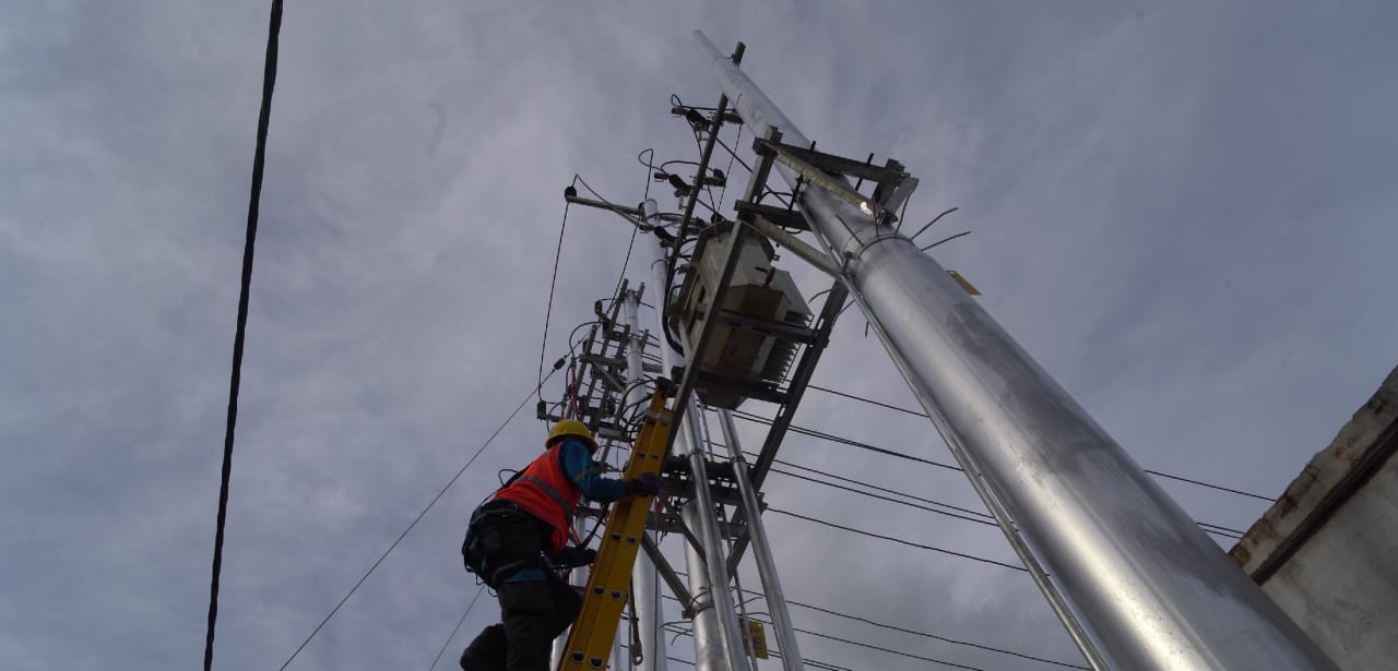 Pemenuhan kebutuhan listrik oleh PLN Masohi. (Istimewa)